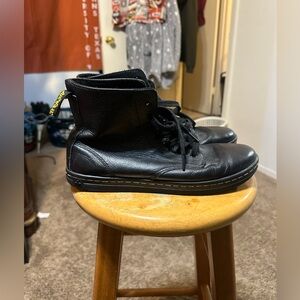 Vintage Dr. Martens Women's Leyton ankle boots size 10